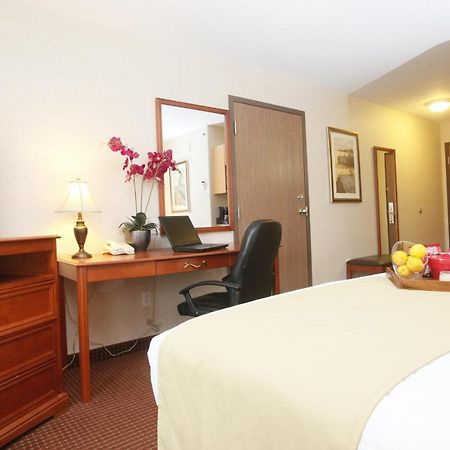 Stonebridge Hotel Dawson Creek Esterno foto