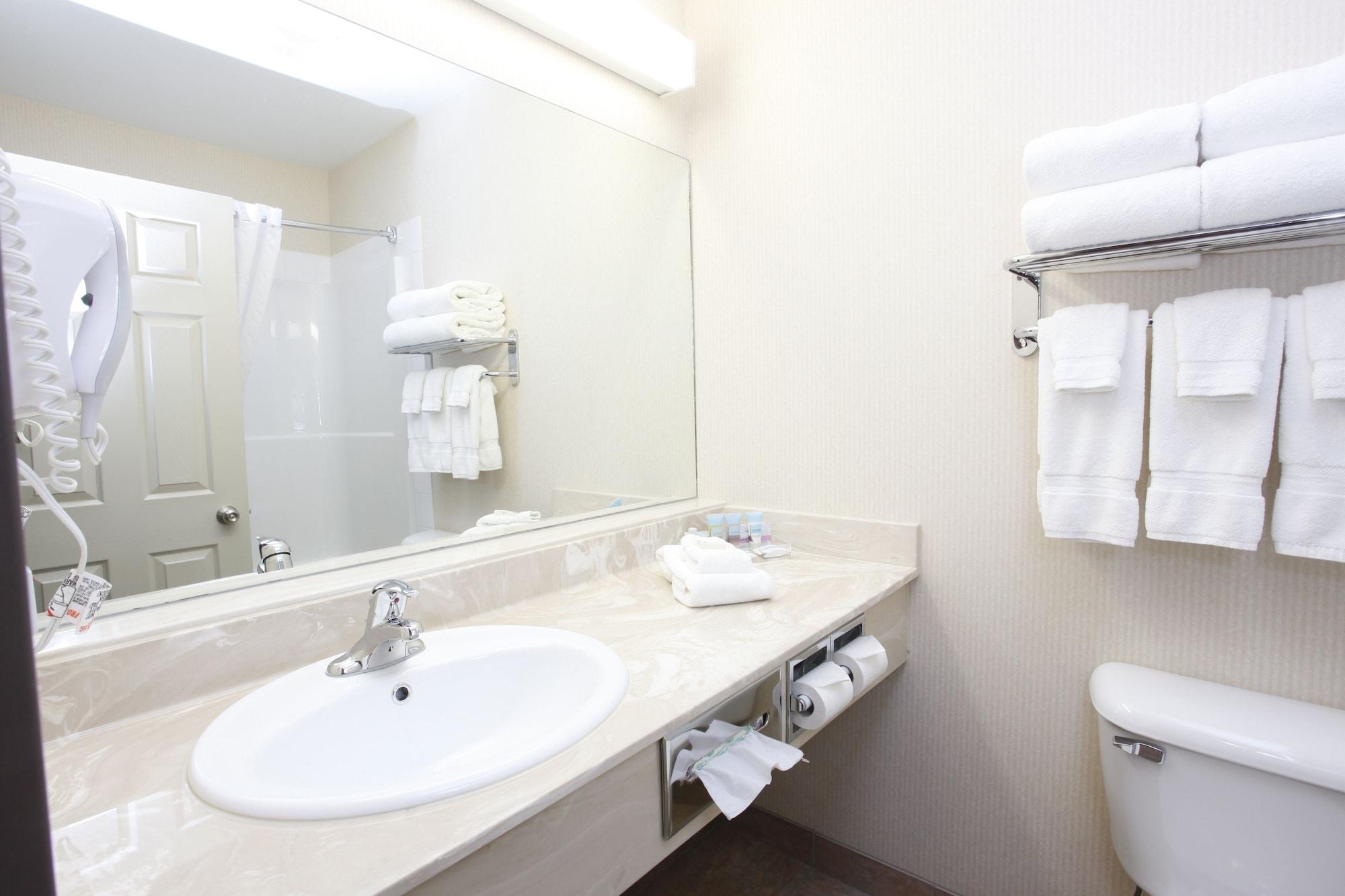 Stonebridge Hotel Dawson Creek Esterno foto
