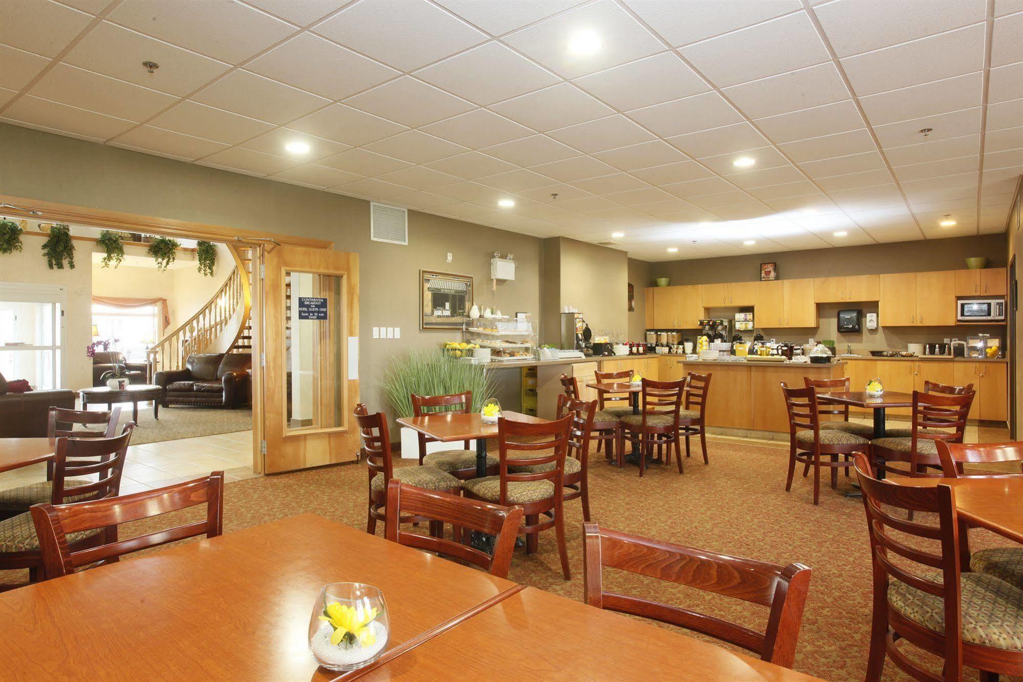 Stonebridge Hotel Dawson Creek Esterno foto